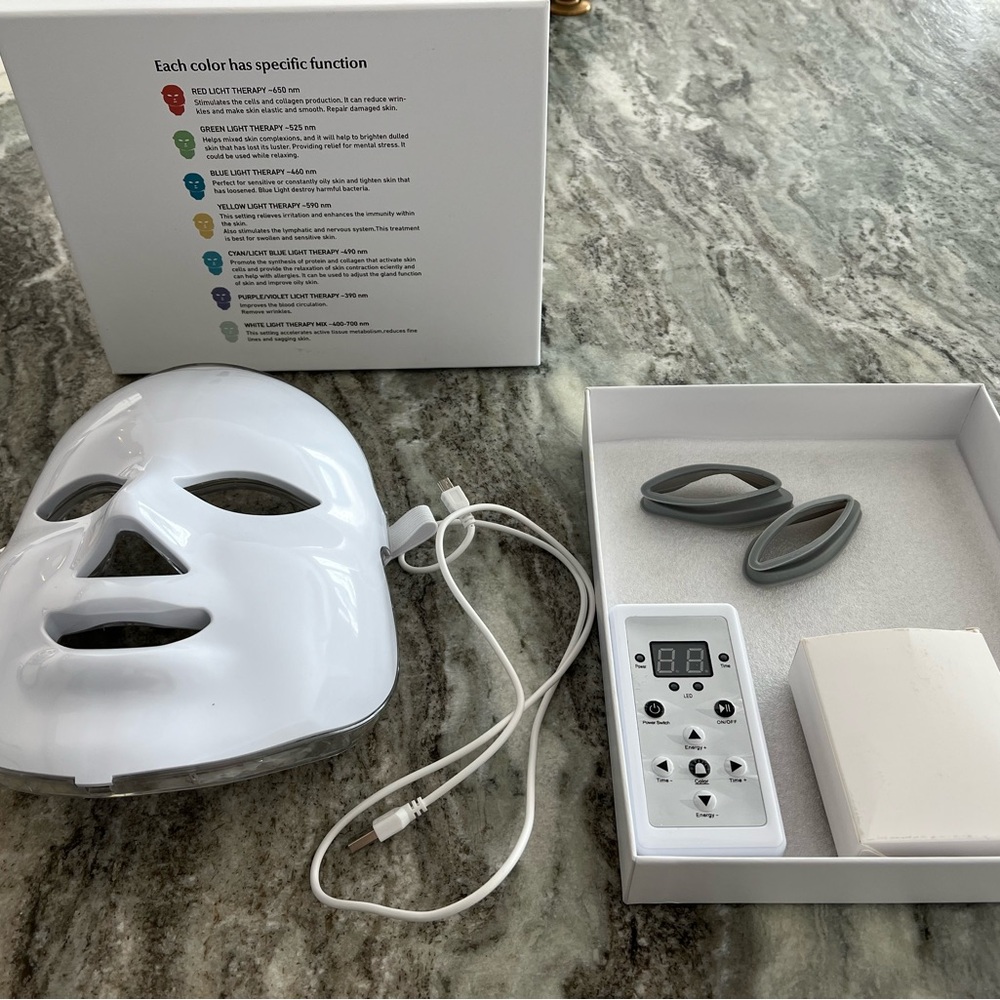 LED Light Mask with Remote
